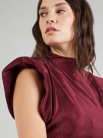 TFNC Jumpsuit 'SHERRY' i röd