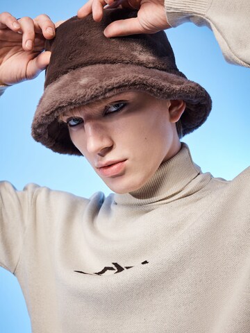 SHYX Hat 'Marla' in Brown: front