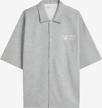 Bershka Comfort fit Button Up Shirt in Grey: front