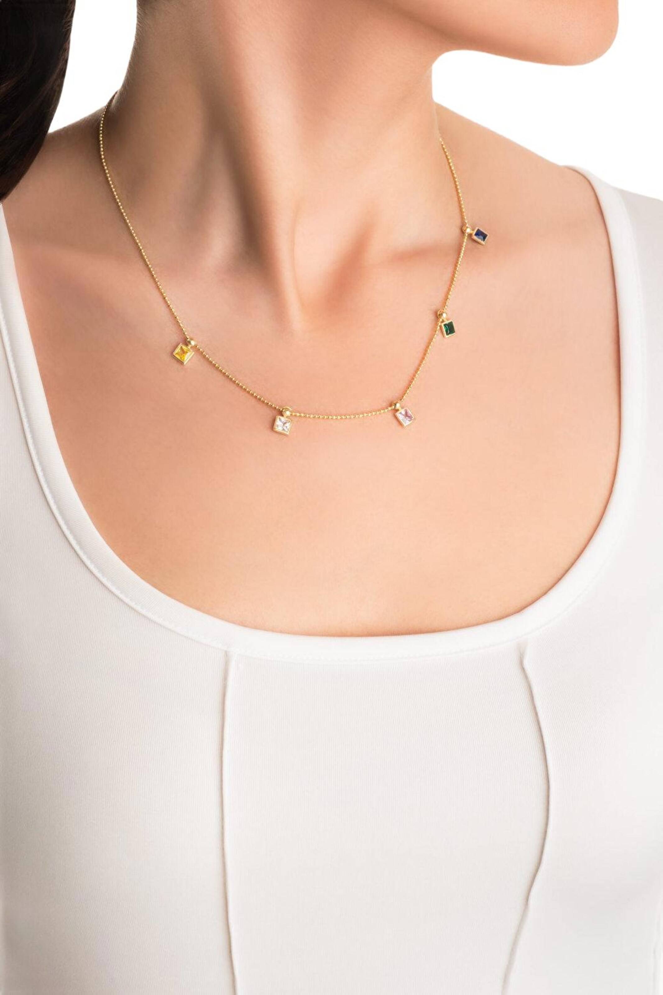 So Chic Necklace in Gold
