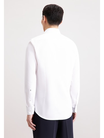 Coupe slim Chemise business 'SMART ESSENTIALS' SEIDENSTICKER en blanc : devant