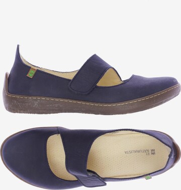 EL NATURALISTA Flats & Loafers in 38 in Blue: front