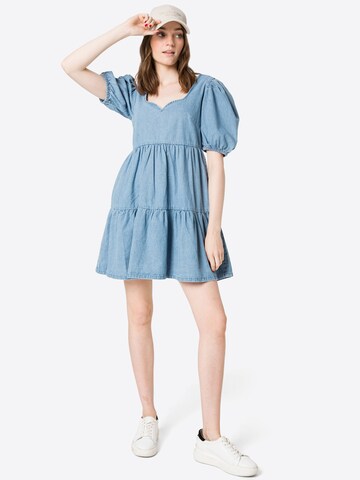 Missguided - Vestido em azul