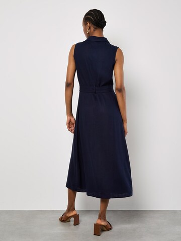 Apricot Kleid in Blau