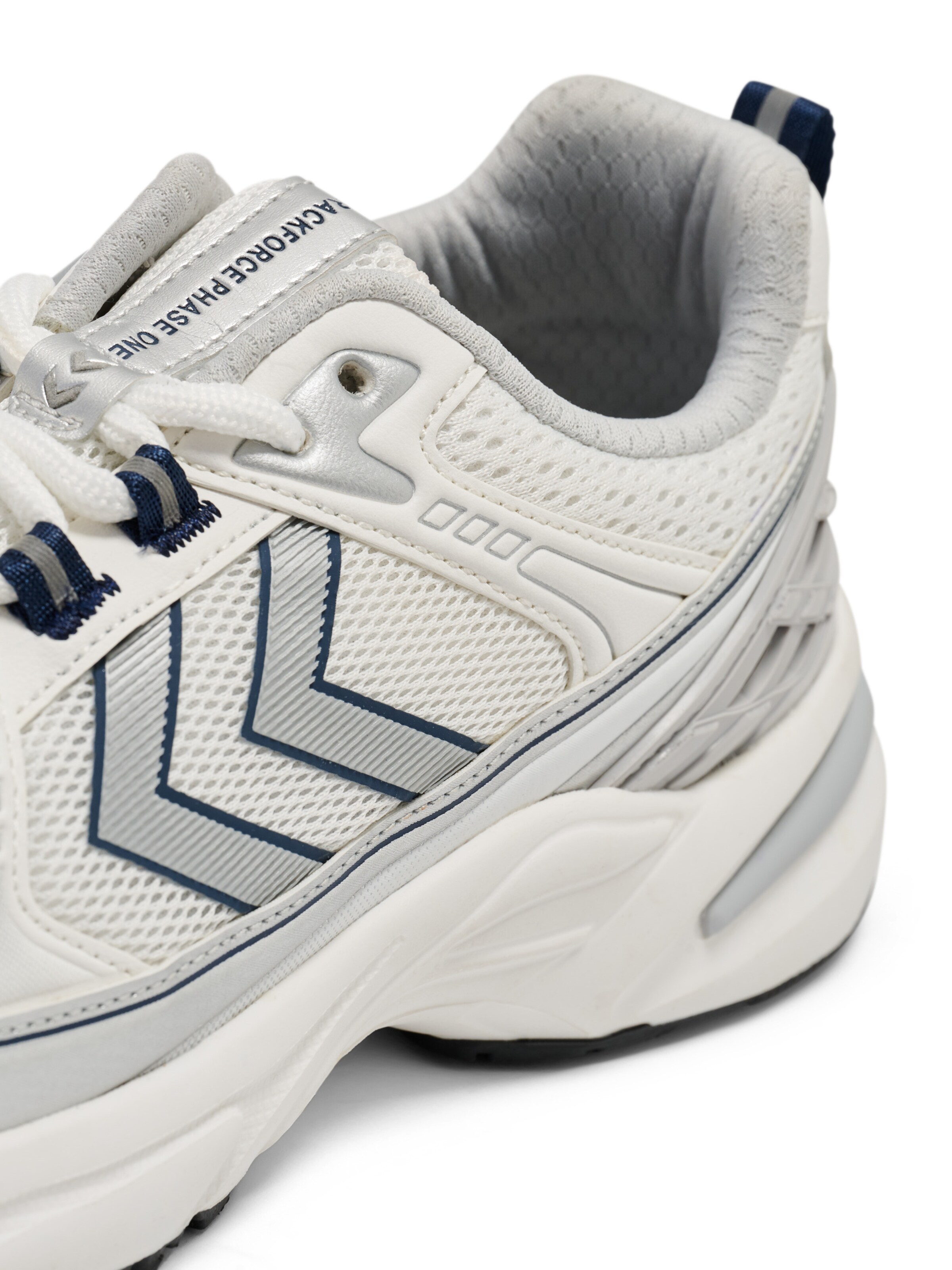 Sneaker bassa di Hummel in bianco