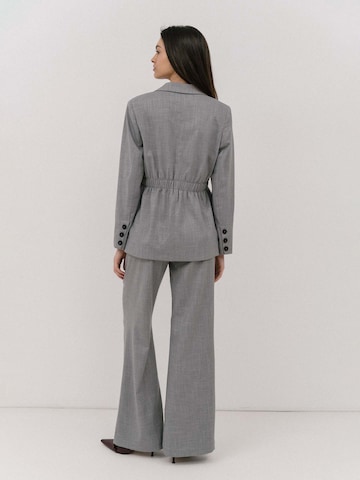 4TAILORS Blejzer 'Scorching' - Sivá