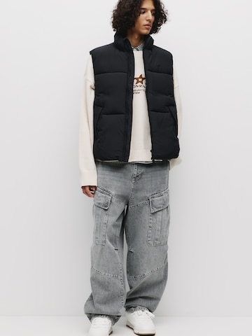 Vestă de la Pull&Bear pe negru: față
