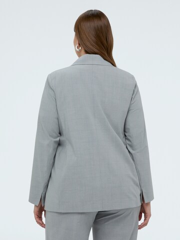 Fiorella Rubino Blazer in Grey