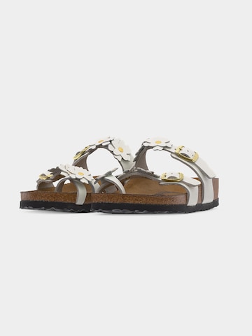 BIRKENSTOCK Сандали с разделител за пръстите 'Mayari' в бяло