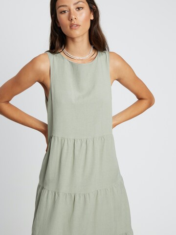 Robe 'Byron' St MRLO en vert