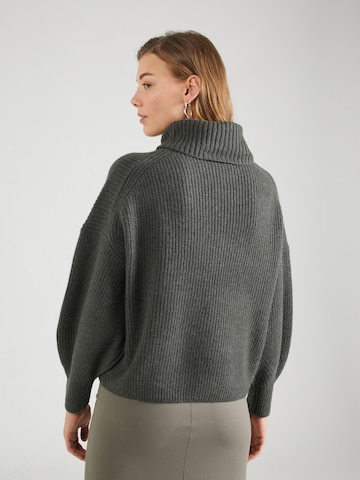 s.Oliver Sweater in Green