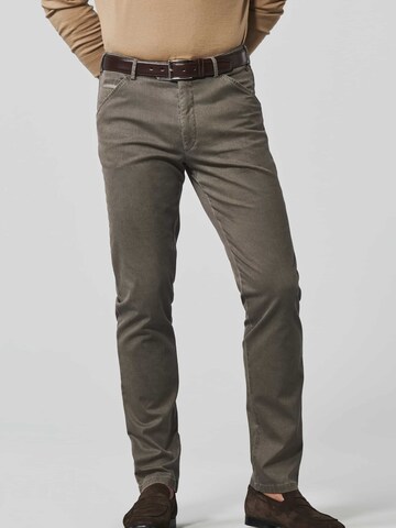 MEYER Regular Chino Pants 'Chicago' in Brown: front