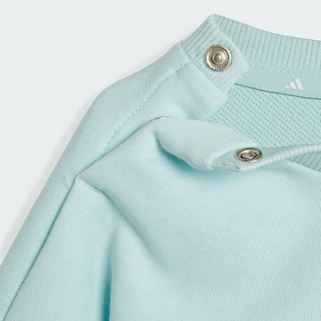 Survêtement 'Essentials' ADIDAS SPORTSWEAR en vert
