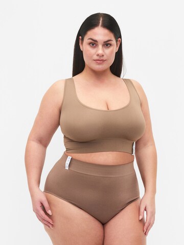 Devoted by Zizzi Slip 'ANVIM' in Beige: front