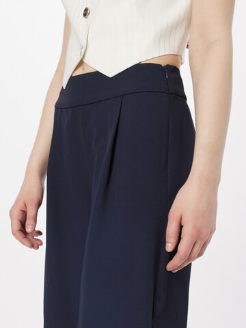 LA STRADA UNICA Loose fit Pleat-front trousers 'Meadow' in Blue