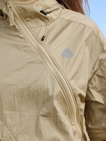 Veste de sport 'Mont Blanc Zip-off Jacket' Jelenew en argent
