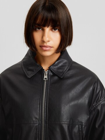 Bershka Jacke in Schwarz