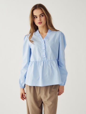 Tricou ' Matti ' de la Noella pe albastru: față
