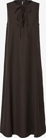 PIECES Jurk 'PCJenna' in Bruin: voorkant