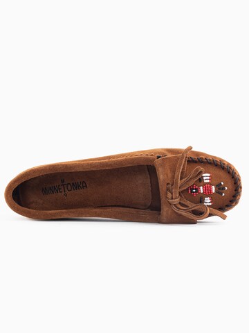 Minnetonka Moccasin 'Thunderbird' in Brown