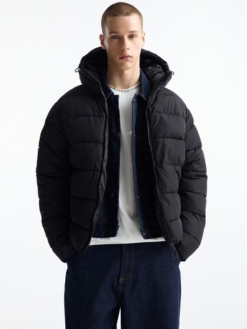 Pull&Bear Between-season jacket in Black: front