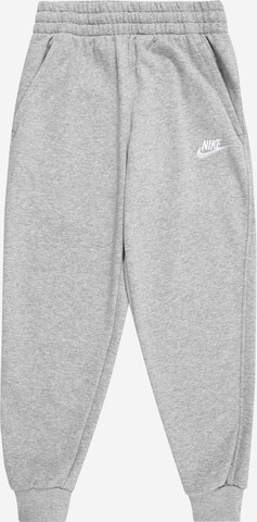 Nike Sportswear Tapered Byxa 'CLUB' i grå: framsida