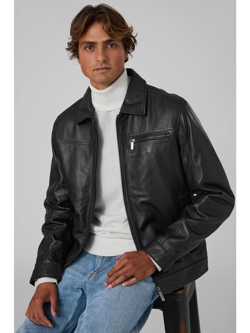 GUESS Between-Season Jacket in Black