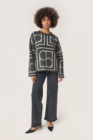 SOAKED IN LUXURY - Jersey 'Selta' en negro