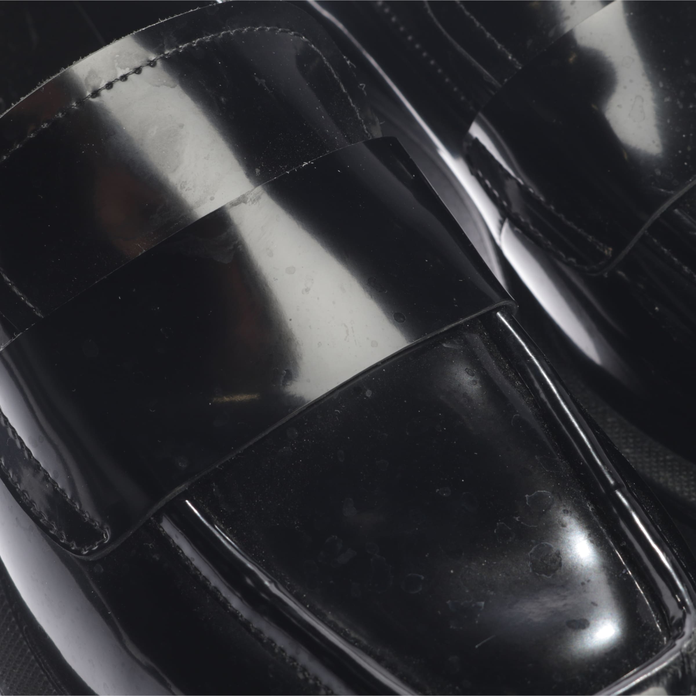 Marc Cain Flats & Loafers in 40 in Black