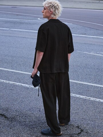 Bershka Baggy Byxa i svart