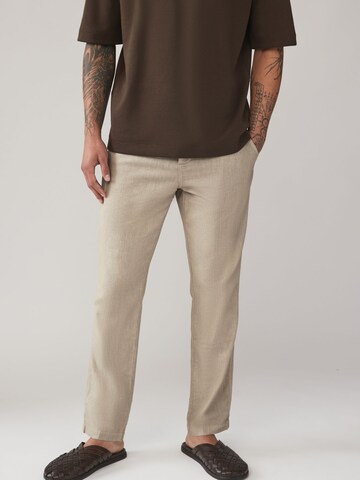 Regular Pantalon Next en beige : devant