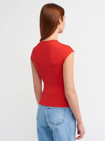 Dilvin Shirt in Red