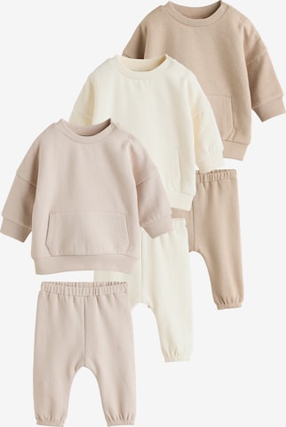 Next Setti värissä beige: etupuoli