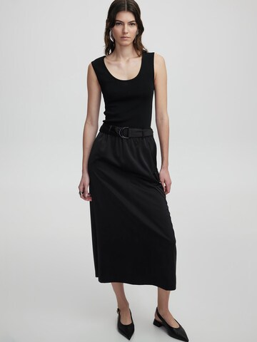 Robe Ipekyol en noir : devant
