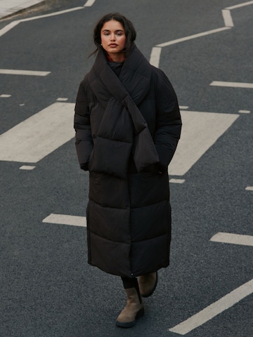 Next - Abrigo de invierno en gris: frente