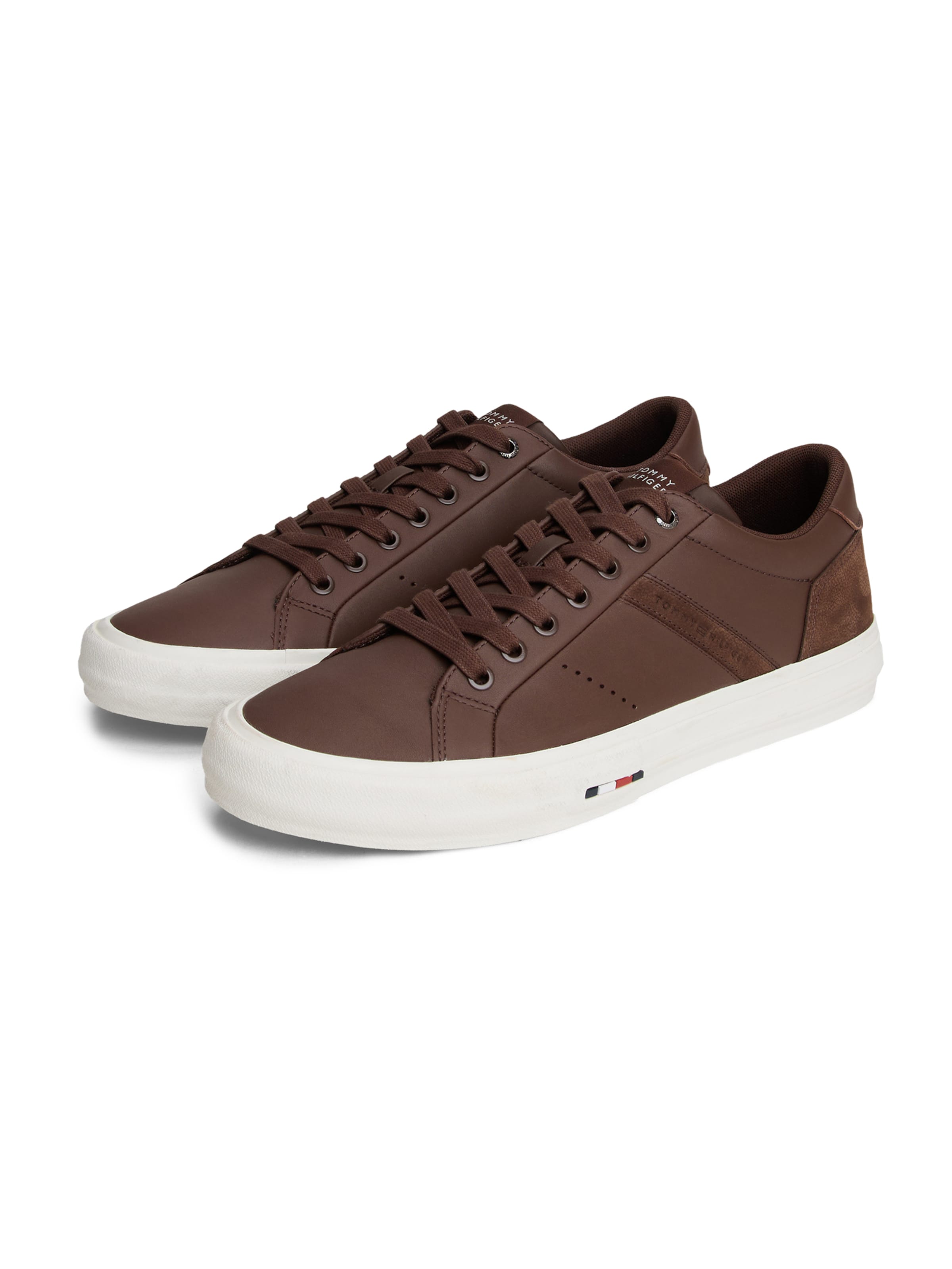 TOMMY HILFIGER Sneaker in Braun