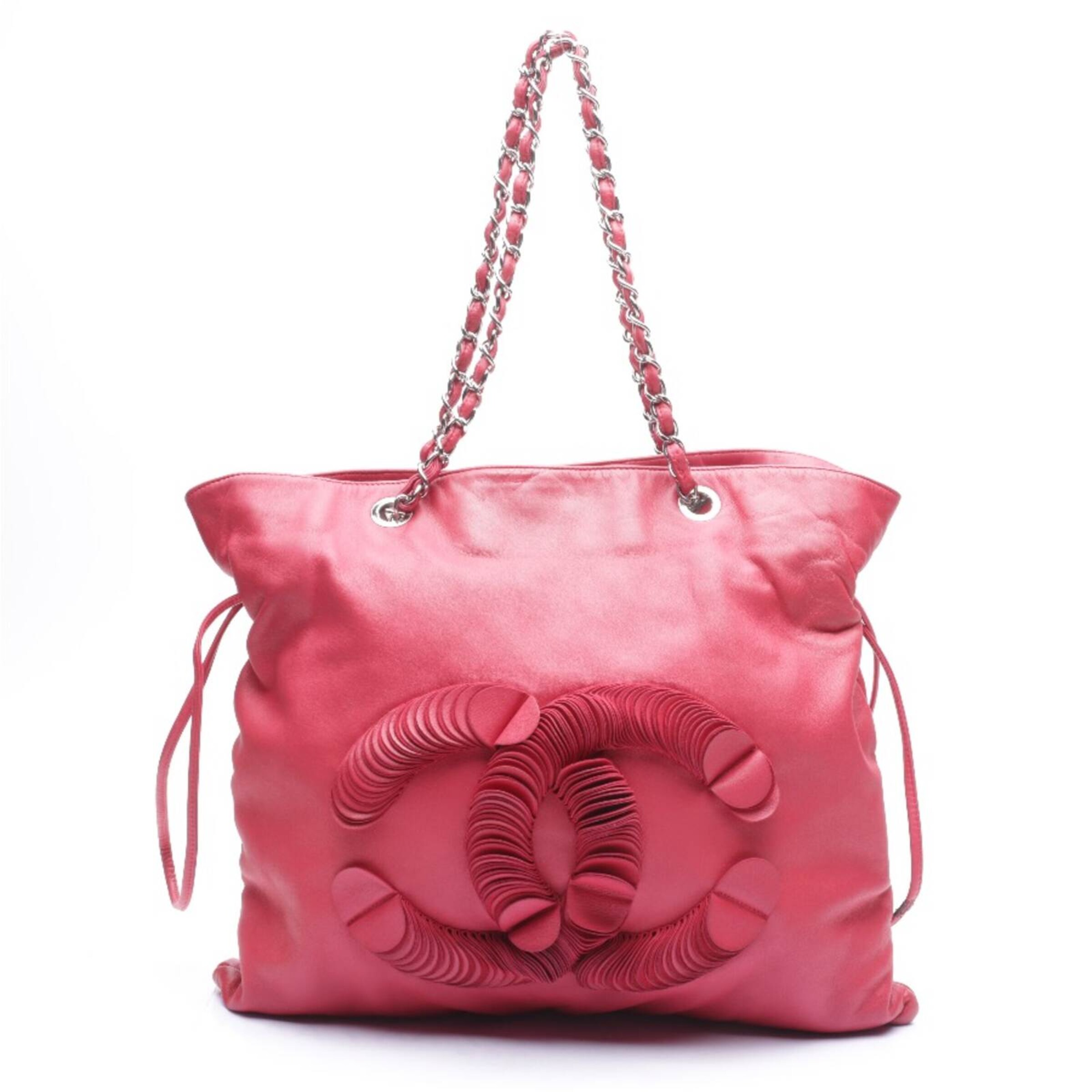 CHANEL Bag in One size in Pink: front