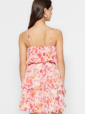 Trendyol Zomerjurk in Roze