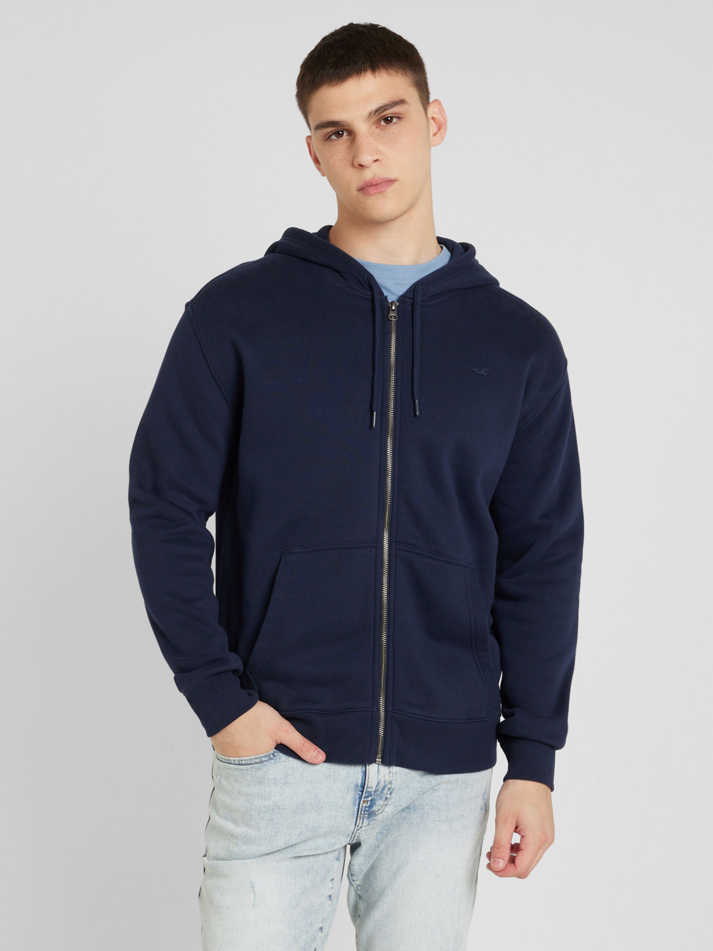 HOLLISTER Sweatshirt in Navy ABOUT YOU