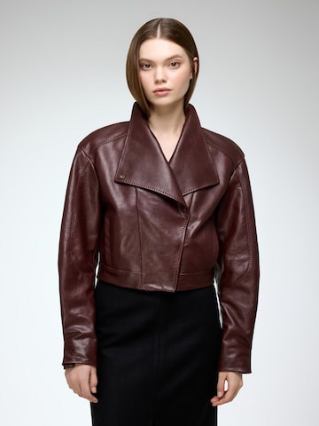 V S P Winter Jacket 'Isla' in Red: front