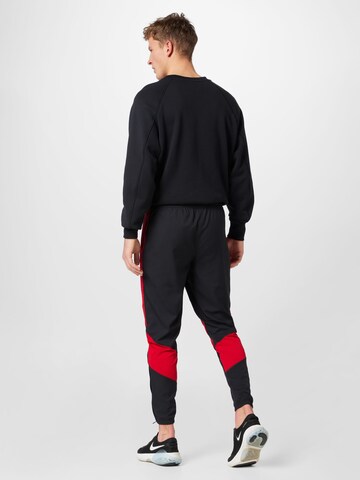 Jordan Tapered Broek in Zwart