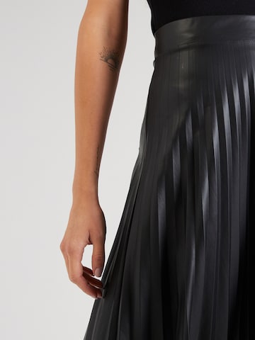 ABOUT YOU Skirt 'Gwen' in Black