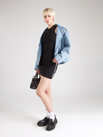 DKNY Трикотажное платье в Черный