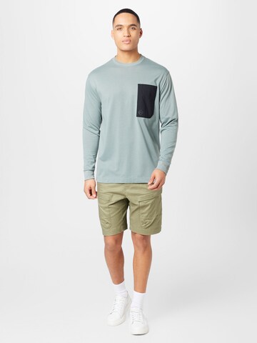 Kathmandu Performance shirt in Green