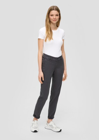 Coupe slim Pantalon chino QS en gris