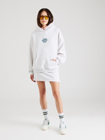 OH APRIL Sweatshirt in Grau