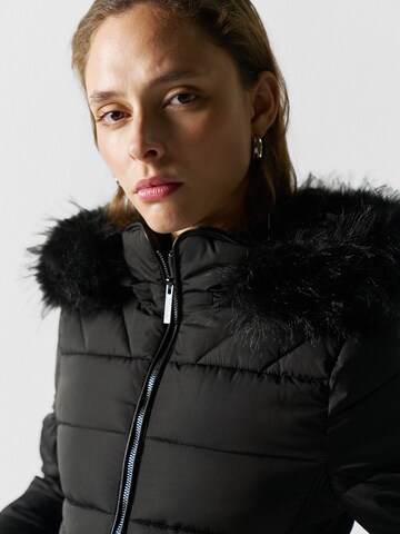 KOROSHI Between-Season Jacket in Black