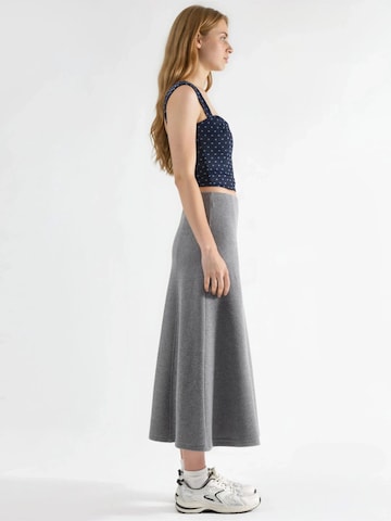 Gonna di Busem in grigio