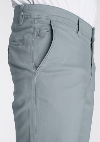 DELMAO Regular Shorts in Grau