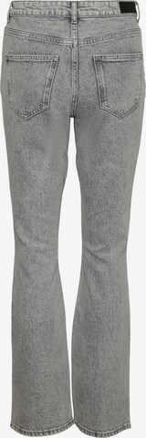 VERO MODA Flared Jeans 'SELMA' in Grey